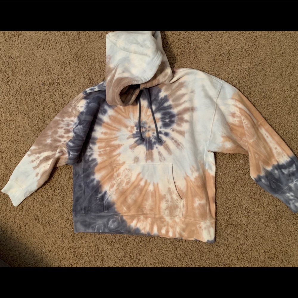 TNA boyfriend sweatshirt